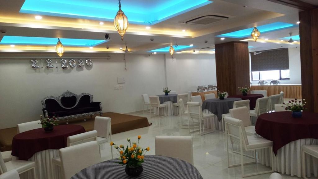 Alankrita Suites & Party Halls 메루트 외부 사진