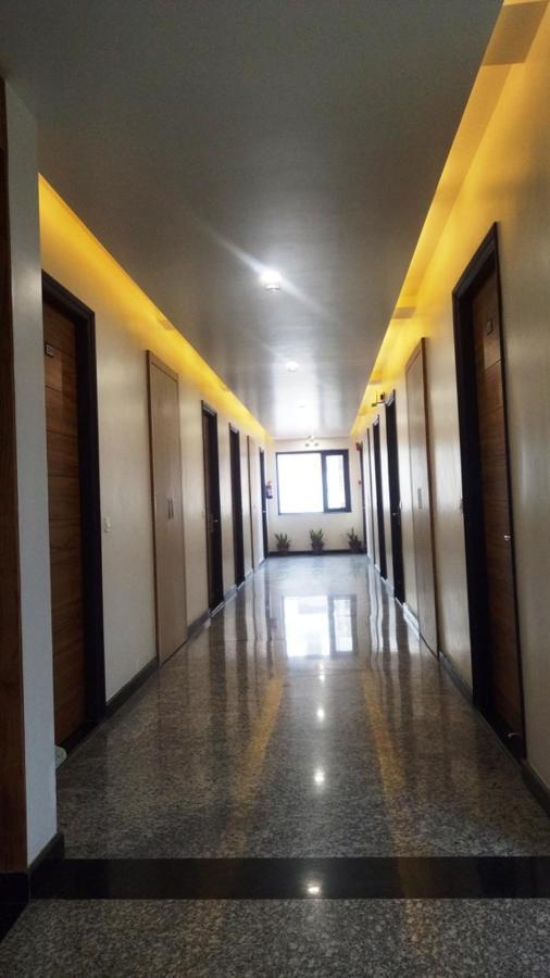 Alankrita Suites & Party Halls 메루트 외부 사진