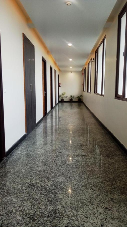 Alankrita Suites & Party Halls 메루트 외부 사진